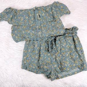 Turquoise floral 2 piece outfit, size L